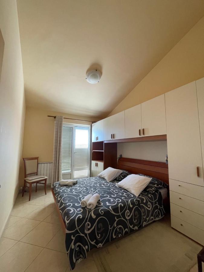 Nikola Apartment *